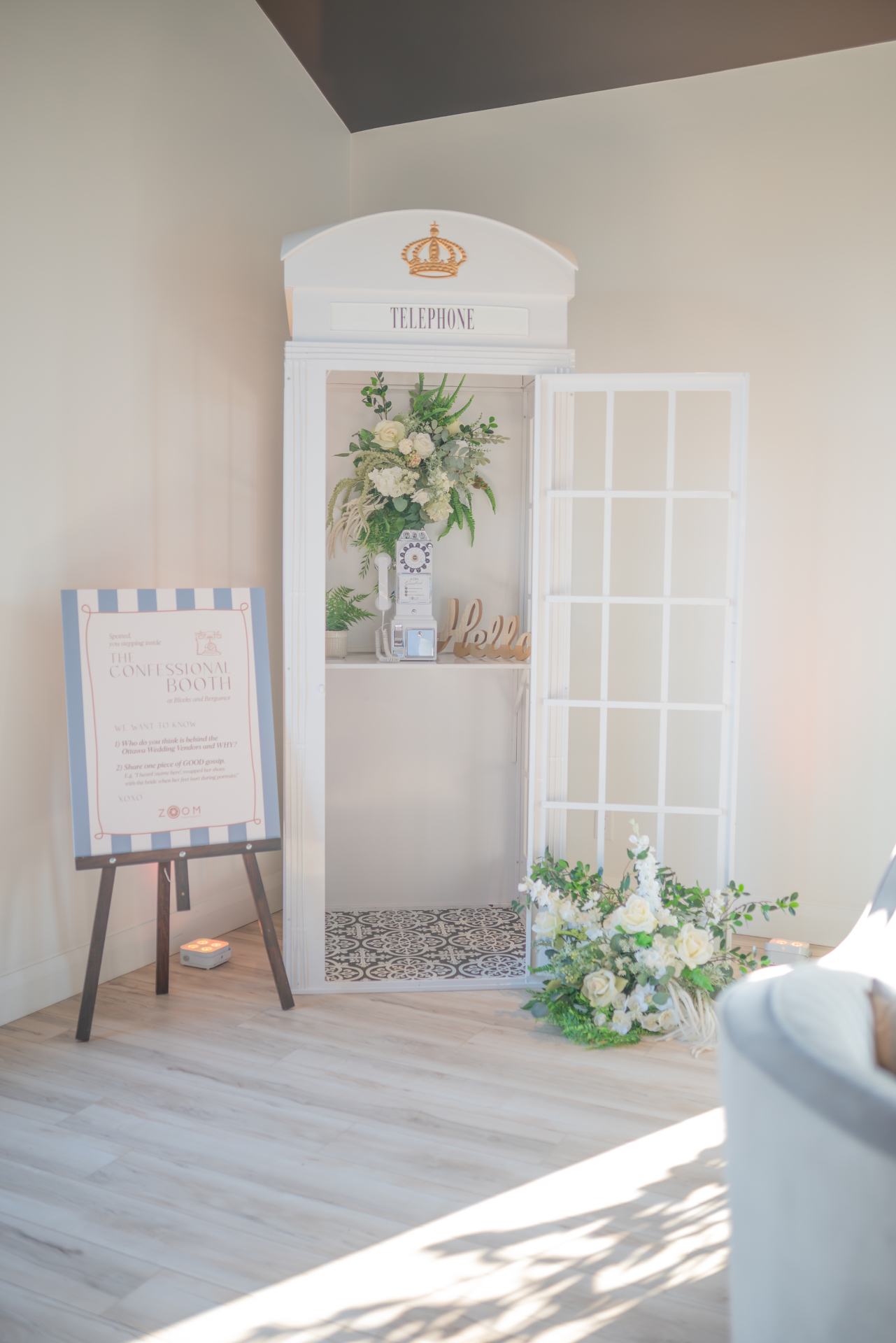 The Luxury London Booth audio guestbook setup
